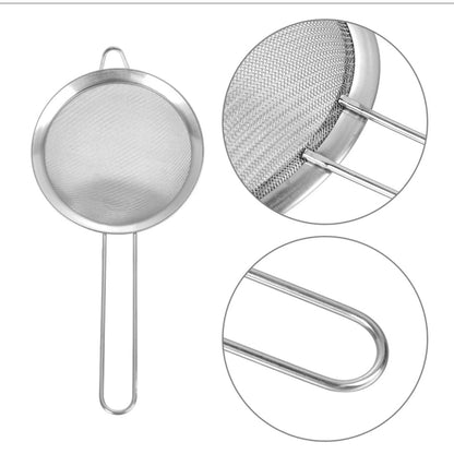 (READY STOCK)Stainless Steel Strainer Sieve Mesh Thickening Flour Powder Baking Tool Cake Kitchen Oil Colander