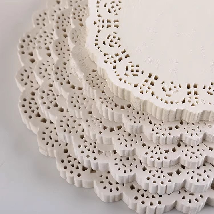 (Ready Stock)Lace Doilies Paper Decorative Round Placement Liners for Cake Desserts Baked Display 50pcs